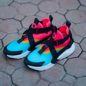 Women’s Nike Air Huarache City